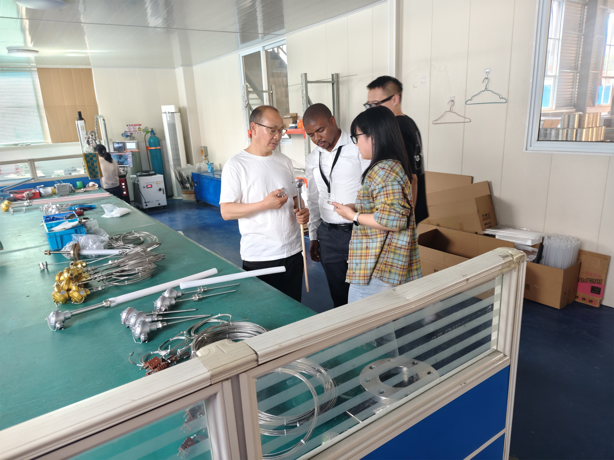 South African customers visit thermocouple factory - 1